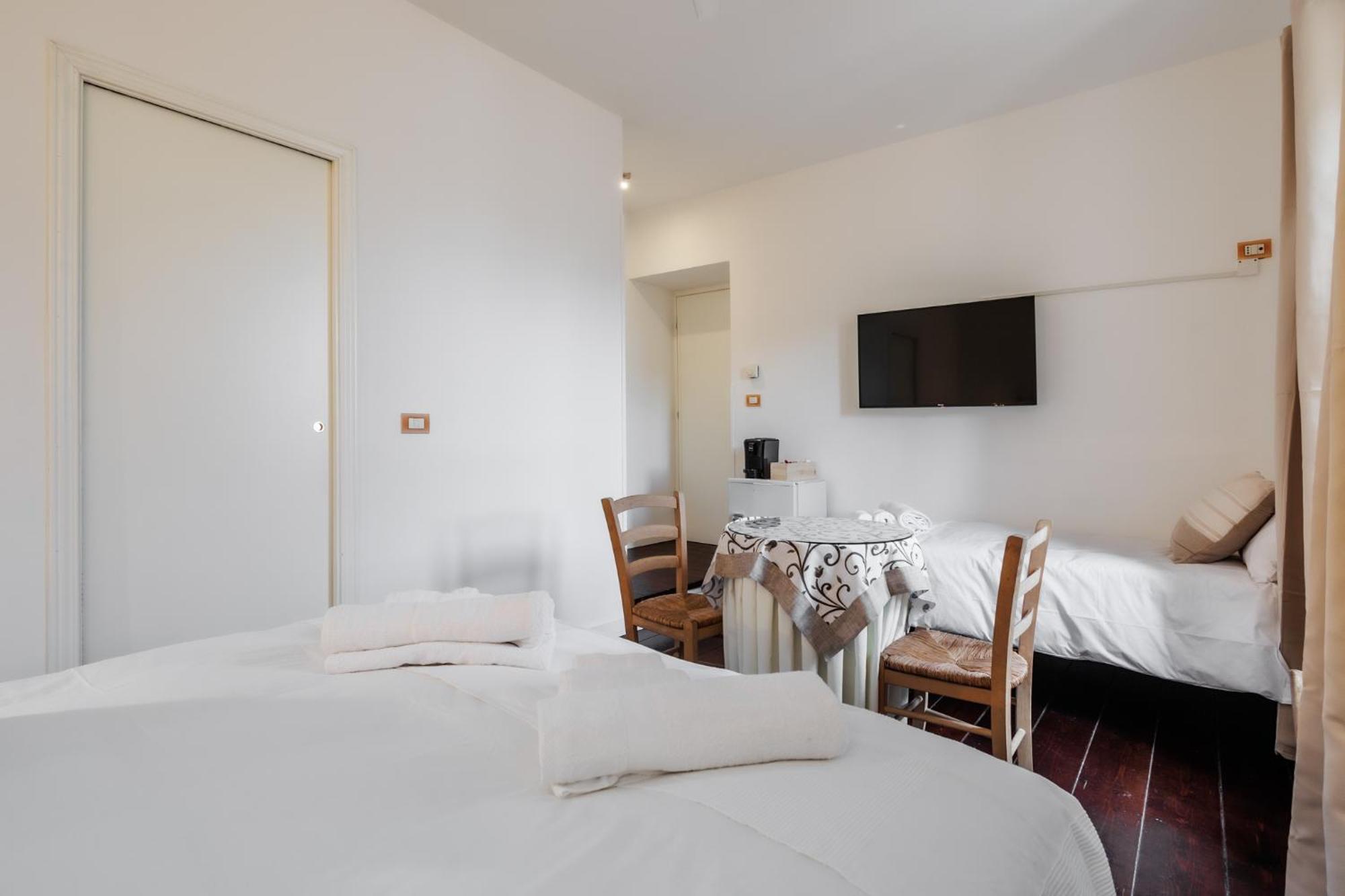 La Torretta Bed & Breakfast Tuscania Exterior photo